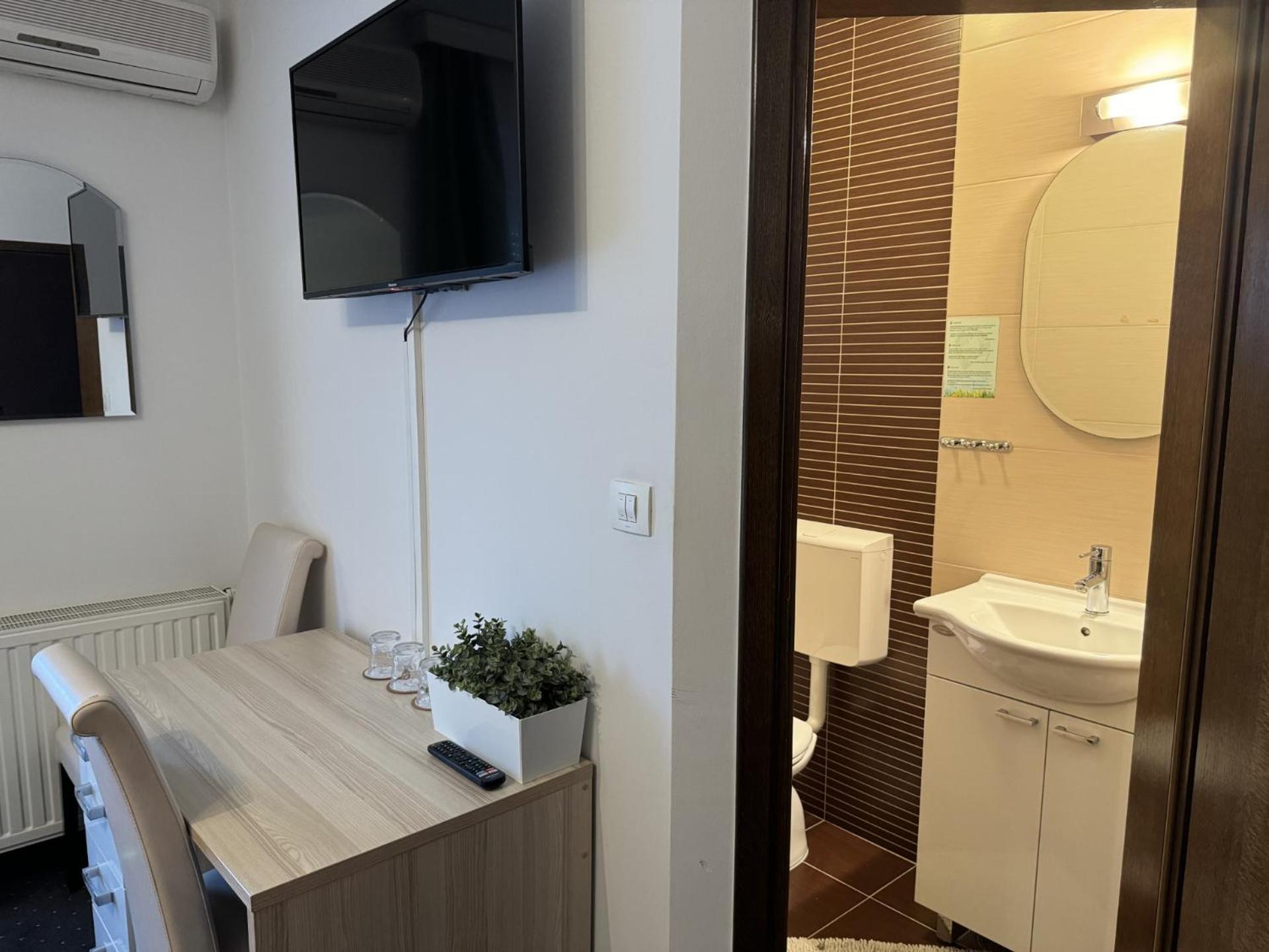 Pansion Komfor Fitea Osijek Zewnętrze zdjęcie